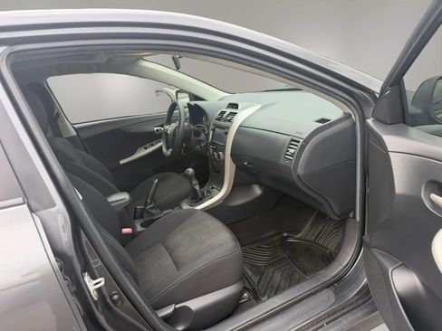 Used 2013 Toyota Corolla S w/ Premium Pkg FWD image 25