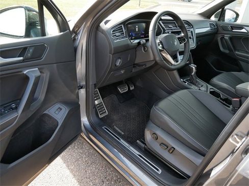Certified 2024 Volkswagen Tiguan SE R-Line image 12