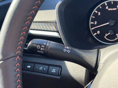 Used 2024 Nissan Altima 2.0 SR image 15