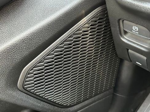 Used 2025 Jeep Grand Cherokee L Limited image 19