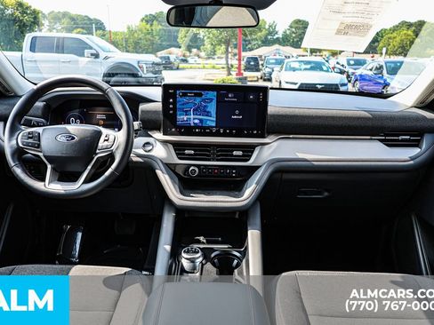 Used 2025 Ford Explorer Active RWD image 30