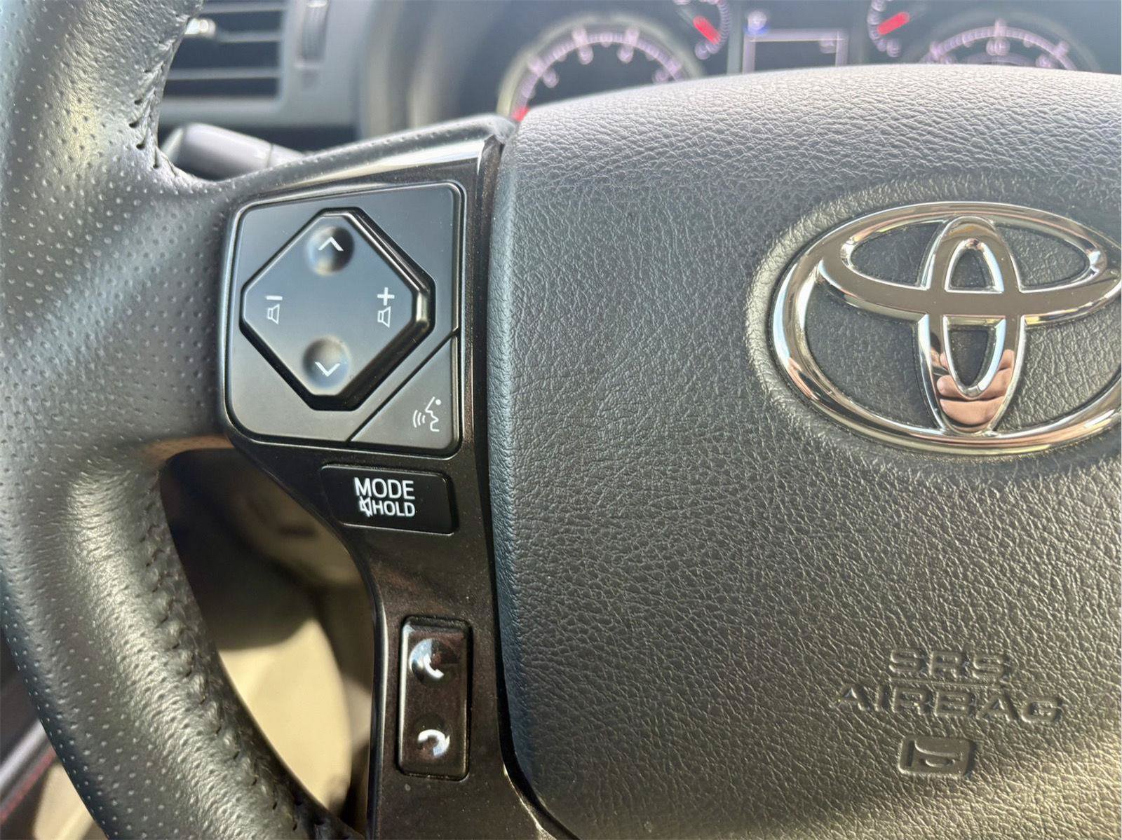 Used 2022 Toyota 4Runner TRD Off-Road Premium AWD/4WD image 22