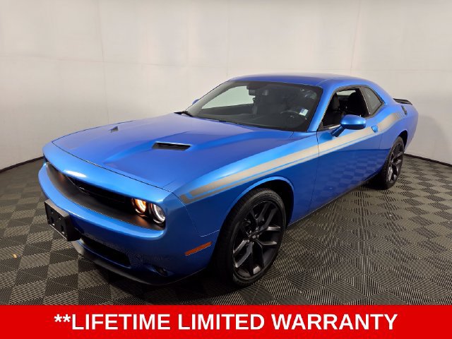 Used 2023 Dodge Challenger SXT w/ Blacktop Package RWD image 3