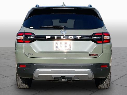 Used 2026 Honda Pilot TrailSport image 5