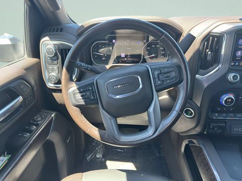 Used 2022 GMC Sierra 3500 Denali AWD/4WD image 17
