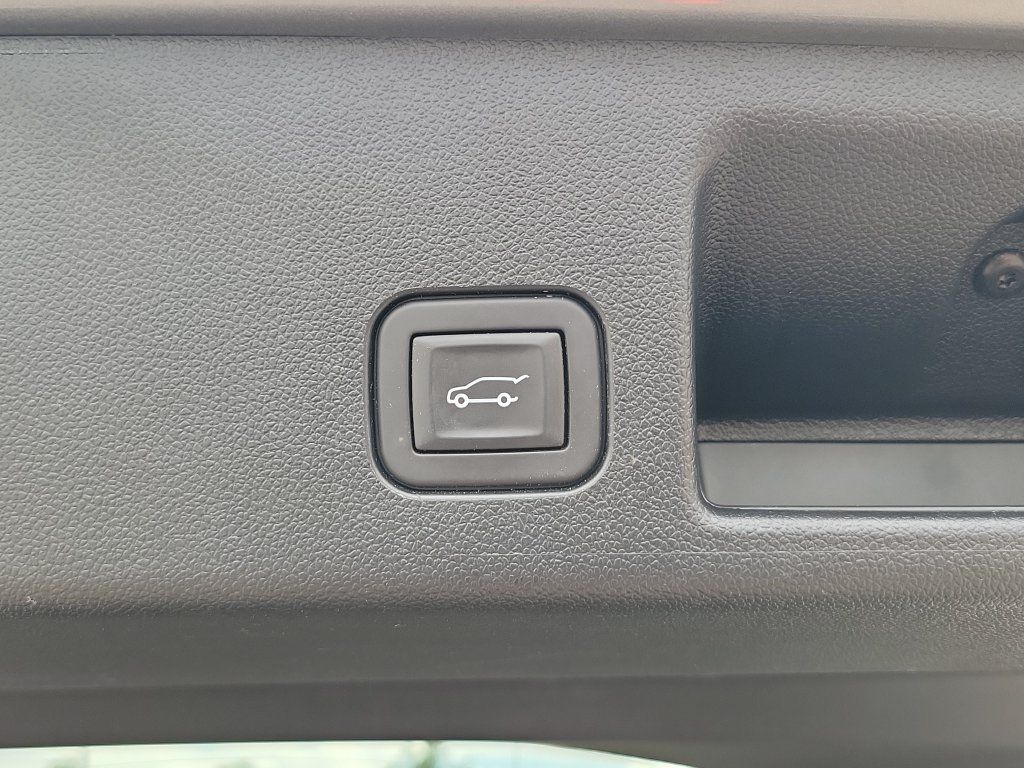 Certified 2024 Chevrolet Equinox EV LT w/ LPO, Trailering Package FWD image 35