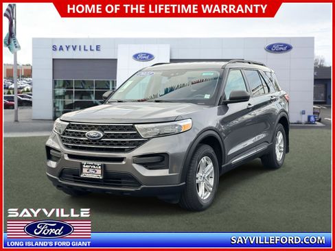 Used 2022 Ford Explorer XLT image 1