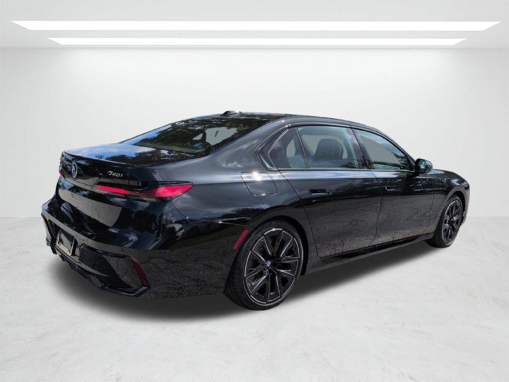 New 2026 BMW 740i xDrive AWD/4WD image 4