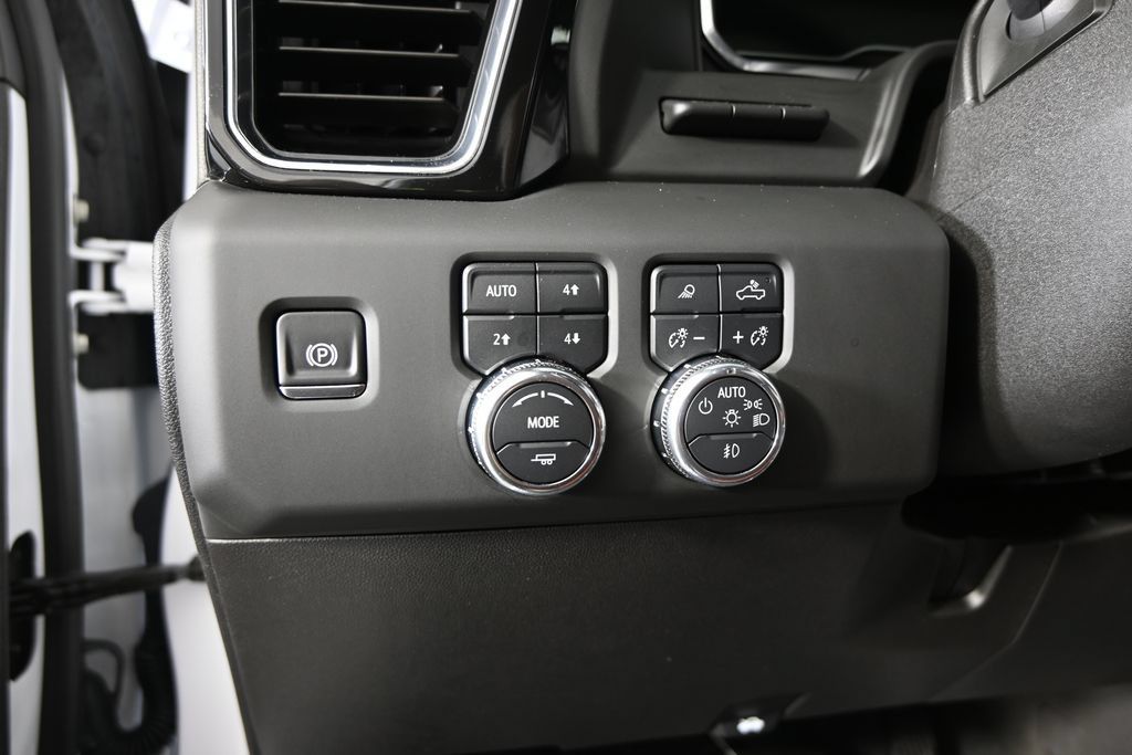 Used 2025 GMC Sierra 3500 Denali Ultimate AWD/4WD image 24