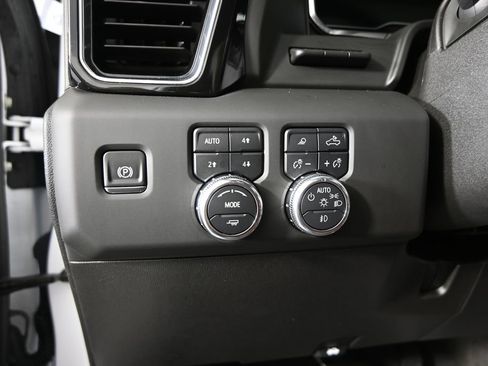 Used 2025 GMC Sierra 3500 Denali Ultimate AWD/4WD image 24