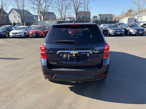 Used 2017 Chevrolet Equinox LT w/ Convenience Package image 4