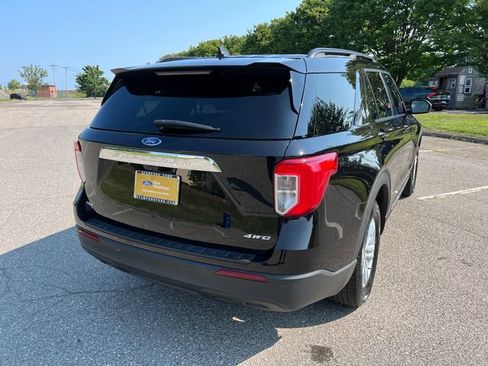 Used 2022 Ford Explorer XLT AWD/4WD image 10
