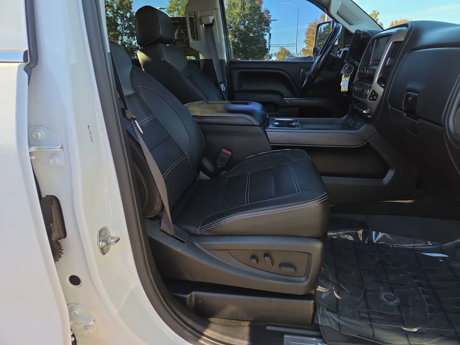 Used 2017 GMC Sierra 2500 Denali AWD/4WD image 22