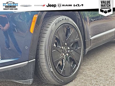 Used 2024 Jeep Wagoneer Launch Edition AWD/4WD image 11