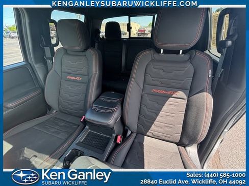 Used 2025 Nissan Frontier PRO-4X AWD/4WD image 19