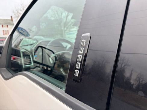 Used 2017 Ford F350 Lariat w/ Lariat Ultimate Package image 19