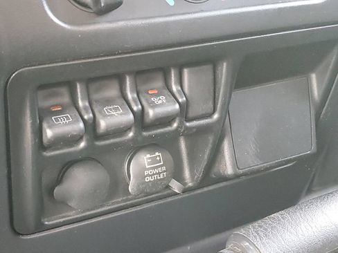 Used 2005 Jeep Wrangler Sport AWD/4WD image 13