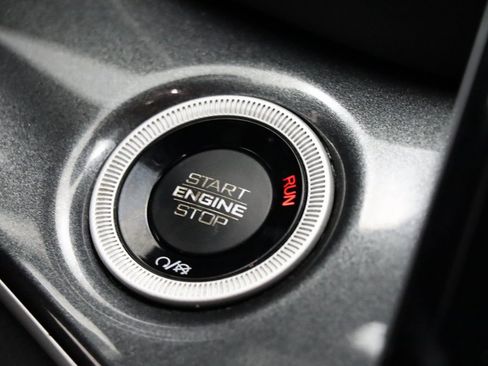 Used 2022 Jeep Grand Cherokee L Laredo image 29