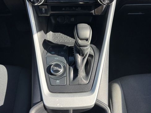Used 2025 Toyota RAV4 LE image 42