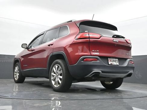 Used 2015 Jeep Cherokee Limited w/ Luxury Group AWD/4WD image 29