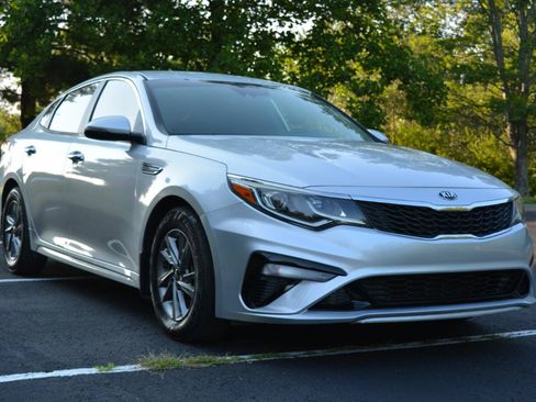 Used 2019 Kia Optima LX FWD image 3