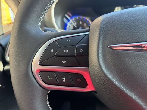 New 2026 Chrysler Pacifica Select FWD image 12