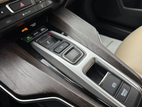 Used 2018 Honda Clarity Touring image 7