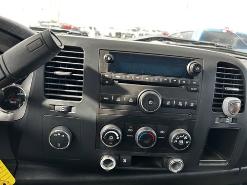 Used 2009 Chevrolet Silverado 2500 LT w/ Exterior Plus Package image 15