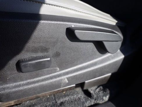 Used 2020 GMC Canyon Base w/ Convenience Package image 16