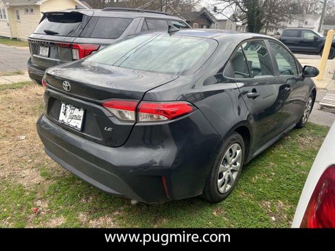 Used 2022 Toyota Corolla LE image 6