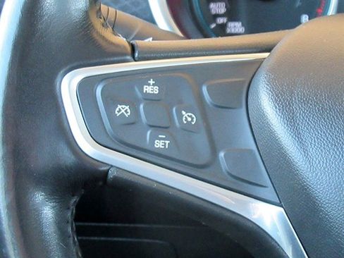 Used 2018 Chevrolet Malibu LT image 19