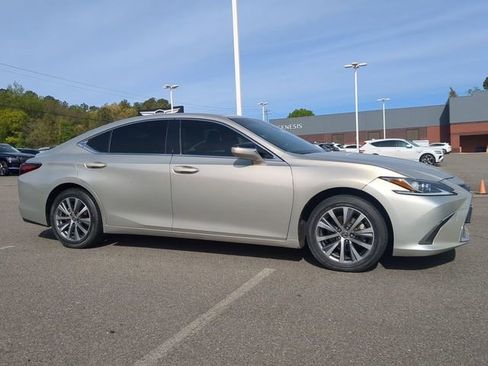Used 2019 Lexus ES 350 w/ Accessory Package 2 FWD image 2
