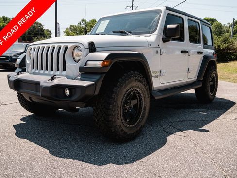 Used 2020 Jeep Wrangler Unlimited Sport S AWD/4WD image 3