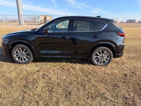 New 2025 MAZDA CX-5 AWD 2.5 S w/ Premium Plus Pkg image 8