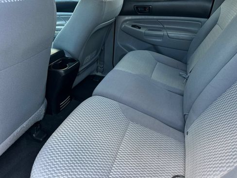 Used 2015 Toyota Tacoma PreRunner w/ SR5 Package RWD image 12