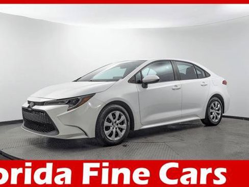 Used 2022 Toyota Corolla LE FWD image 1