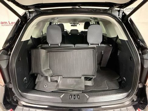 Used 2025 Ford Explorer Active AWD/4WD image 25
