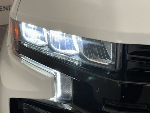 Used 2020 Chevrolet Silverado 1500 LT Trail Boss image 9