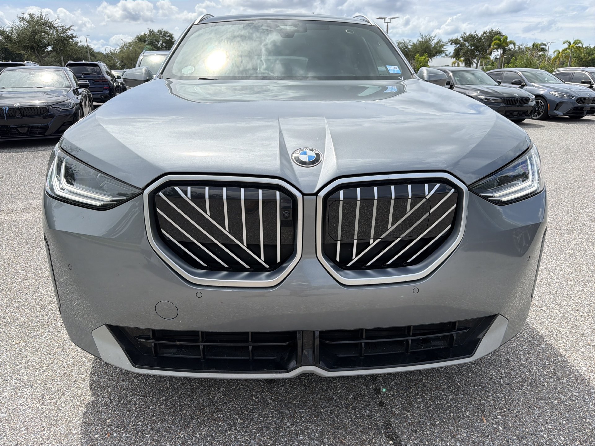 Used 2025 BMW X3 xDrive30i AWD/4WD image 2