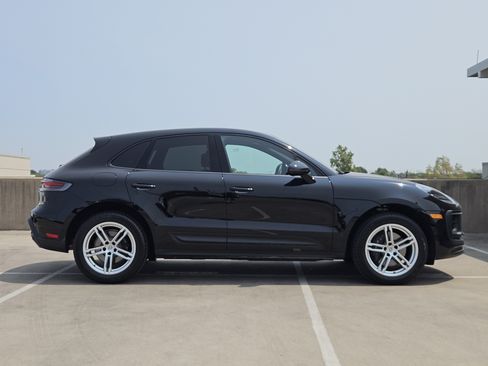 Certified 2026 Porsche Macan AWD/4WD image 9
