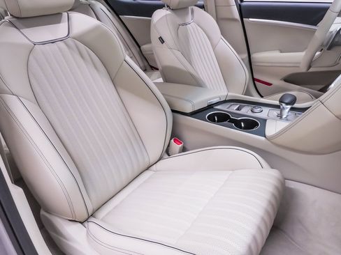 Certified 2026 Genesis G70 2.5T Prestige image 15