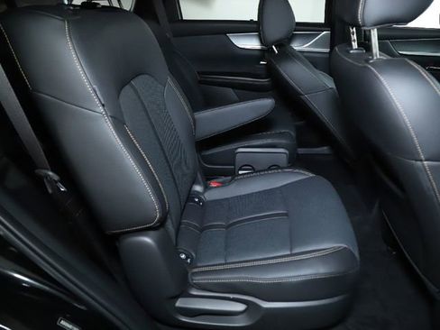 Certified 2024 MAZDA CX-90 Plug-In Hybrid w/ Preferred image 32