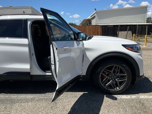 Used 2026 Ford Explorer ST-Line w/ ST-Line Street Pack image 29