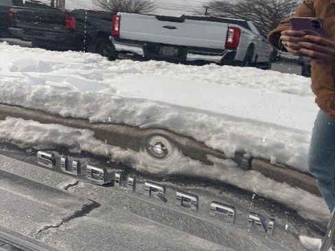 Certified 2019 Chevrolet Suburban LT w/ RST Edition image 21