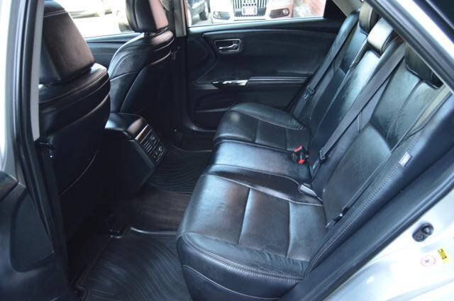 Used 2014 Toyota Avalon Limited FWD image 40