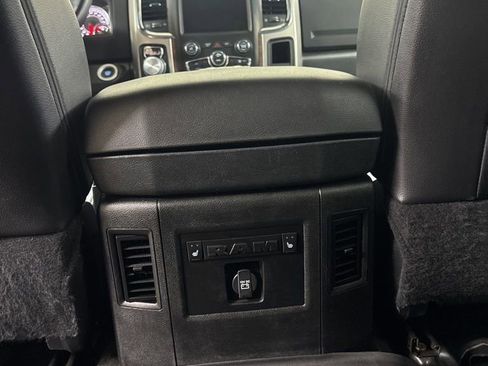 Used 2018 RAM 1500 Laramie w/ Convenience Group AWD/4WD image 20