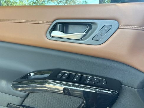 New 2026 Nissan Pathfinder Platinum FWD image 10