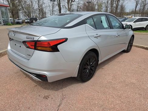 Used 2025 Nissan Altima 2.5 SV w/ SV Special Edition Package AWD/4WD image 5