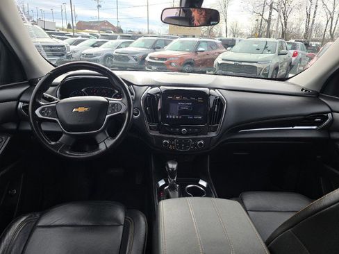 Used 2021 Chevrolet Traverse LT w/ LPO, Blackout Package image 19