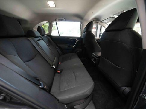 Used 2025 Toyota RAV4 LE AWD/4WD image 25